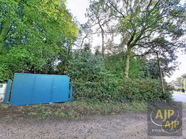 Terrain 258 m² 