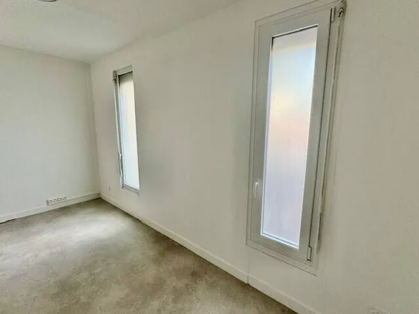 Studio 1 pièce 19 m² 