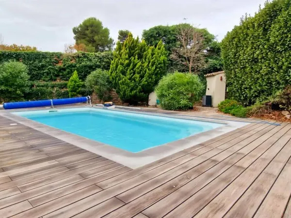 Maison de plain-pied 5 pièces 110 m² 