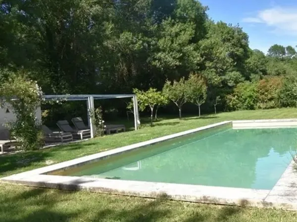 Maison 6 pièces 450 m² 