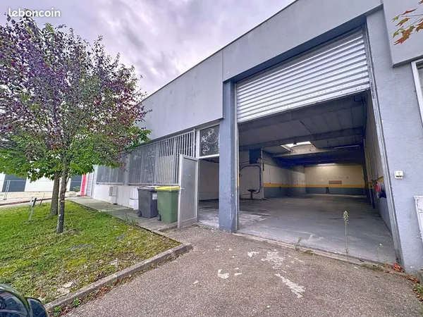 Local 260 m² Blanquefort 