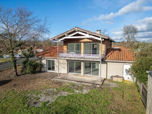 Maison 5 pièces 145 m² 