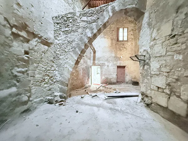 Atelier à rénover Beziers 69.46 m2 