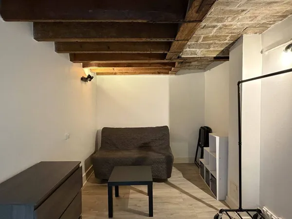 Studio 1 pièce 15 m² 