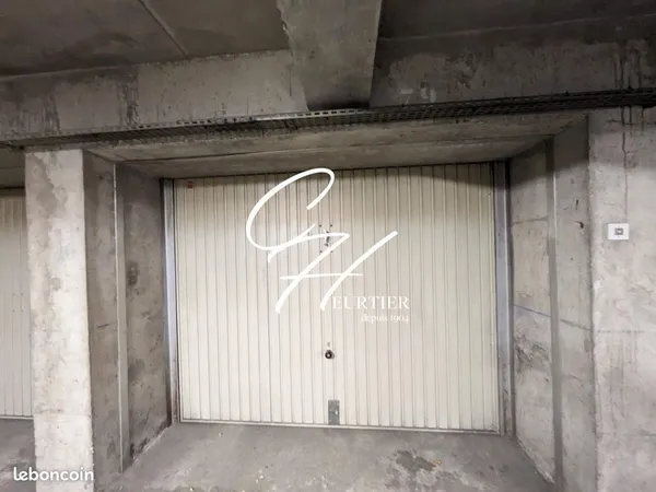 Parking/box 28 m² Grenoble 