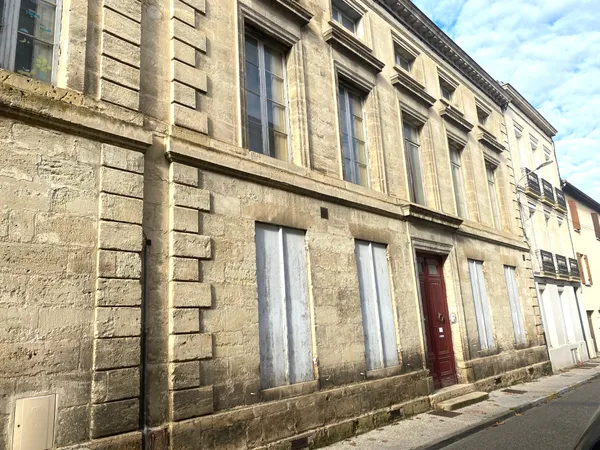Maison 9 pièces 340 m² 