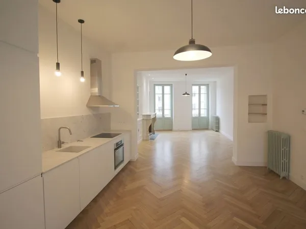 Appartement 5 pièces 155 m² 