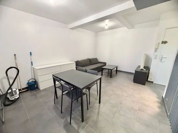 Studio 1 pièce 21 m² 