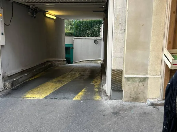Parking 15 m² 