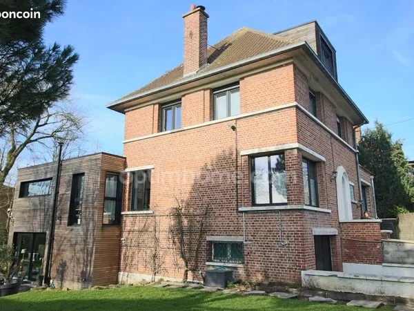 Maison 8 pièces 208 m² 