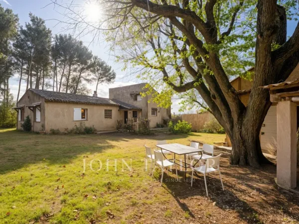Propriété de charme à vendre avec dépendance, Aix-en-Provence, q 