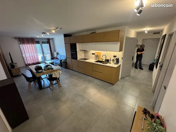 Collocation, quatre chambres 