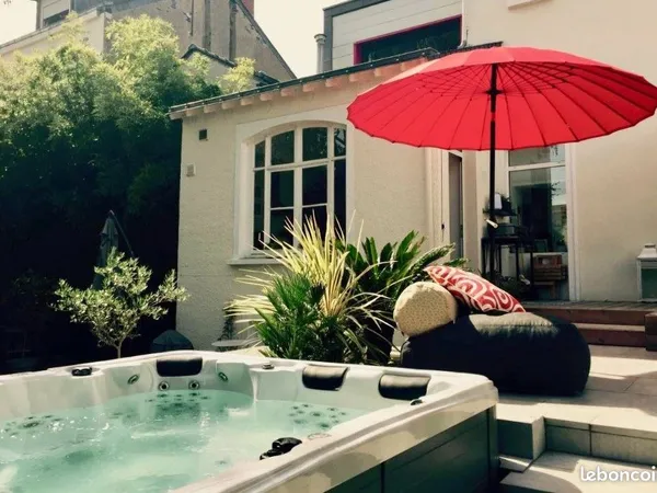 Maison familiale 9 pièces - 170 m² - Quartier Lafayette - Jardin, Terrasse, Garage & Jacuzzi 