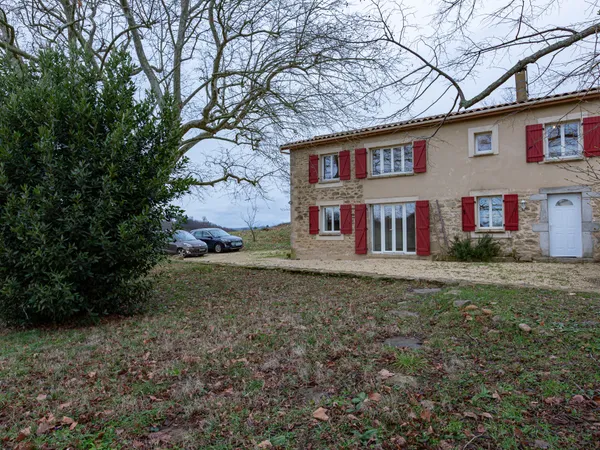 Maison de 4 pièces sur 2457m2 de terrain, CLAVEYSON (26240) 