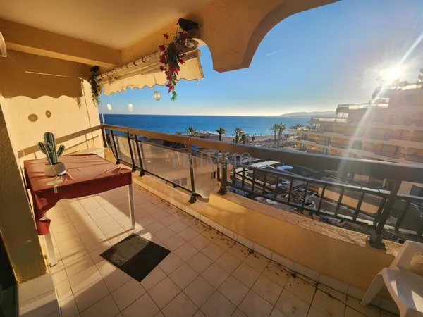 FREJUS PLAGE - T2 39m2 VUE MER 