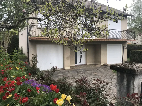 Maison de type 5 cuisine équipée 27 RUE DE VAL AURILLAC 