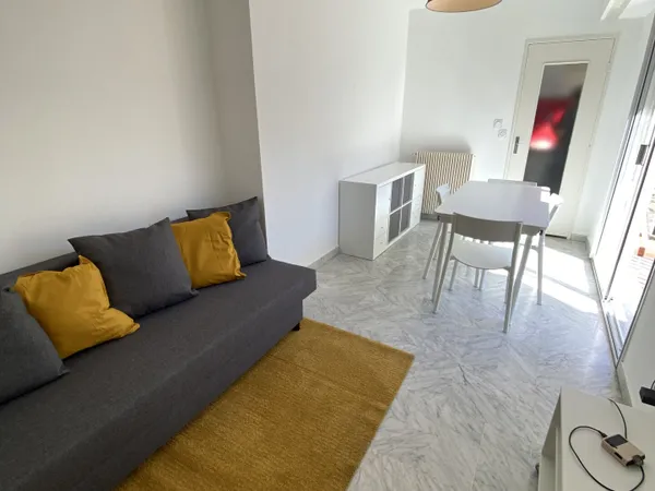 SAINT ROCH - STUDIO - 22 M2 - MEUBLE - BALCON - CAVE 