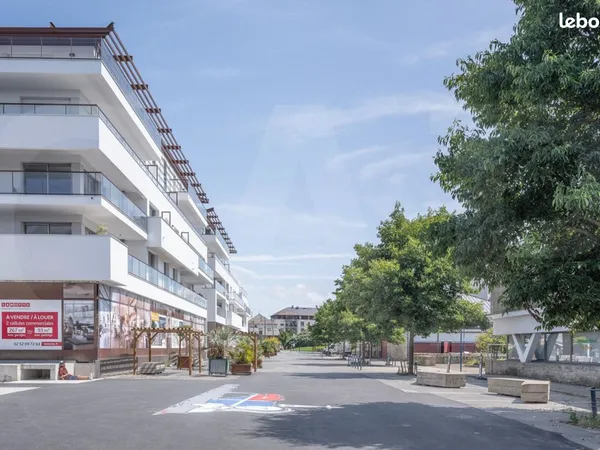 Local 272 m² 