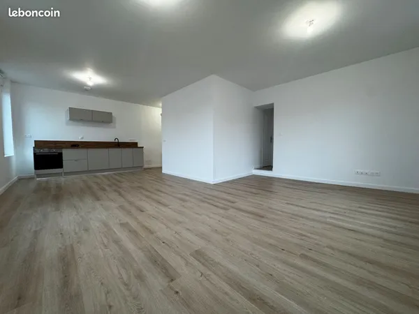 Appartement rénové 3 pièces 