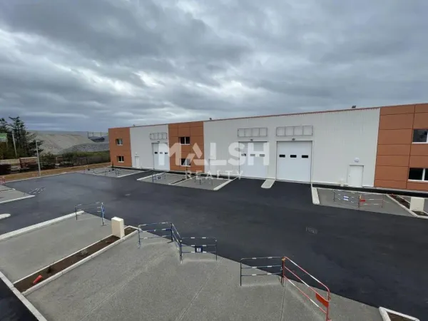 Locaux d'activités neufs à CHASSIEU - A LOUER - 2 350 m² divisibles à partir de 240 m² 
