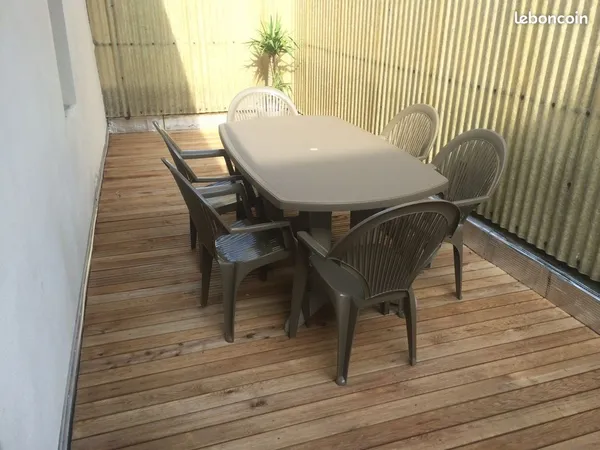 F2bis avec terrasse 