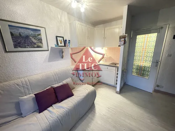Studio. Résidence avec piscine. 