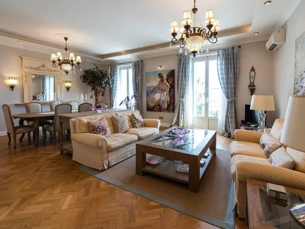 Appartement 3 pièces 103 m² 
