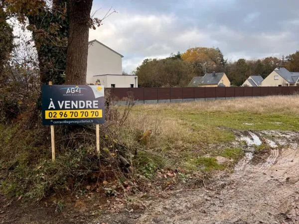 Terrain - 1000m² LANTIC 
