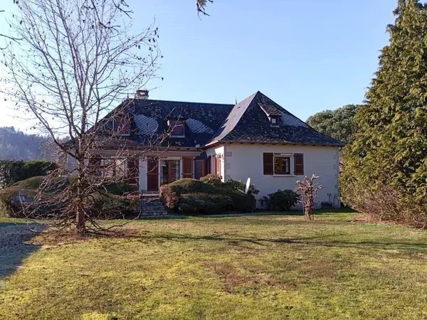 Maison de plain-pied 6 pièces 140 m² 