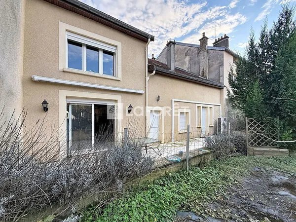 Maison Liffol Le Grand 8 pièce(s) 204.25 m2 