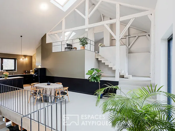 Maison loft réinventée dans une ancienne grange du XIXè siècle 