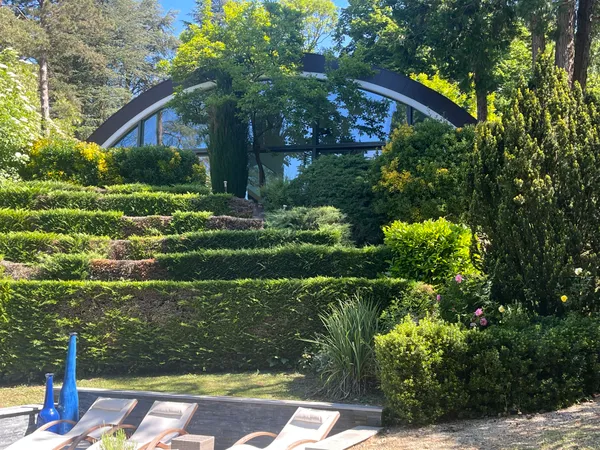A vendre au calme maison moderne 5 chambres terrain 2000 m2 