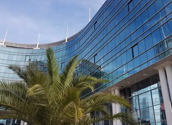 A LOUER - BUREAUX 47 M² ET 75 M² - BORDEAUX CHARTRONS 