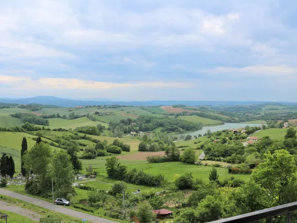 Maison de village avec vue sur les Pyrénées 