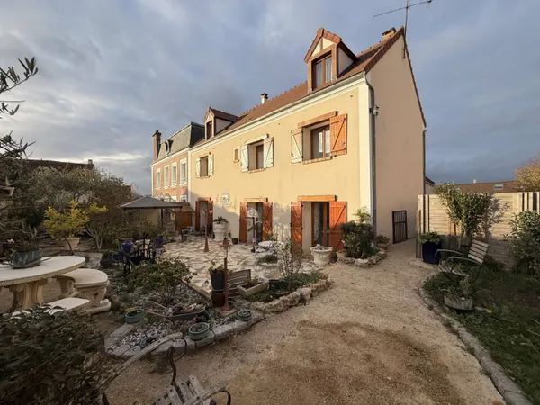Maison 8 pièces 200 m² 