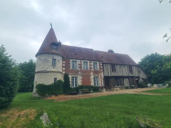 Manoir Normand avec tourelle 