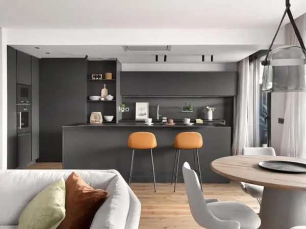 4 PIÈCES de 90m² + BALCON 