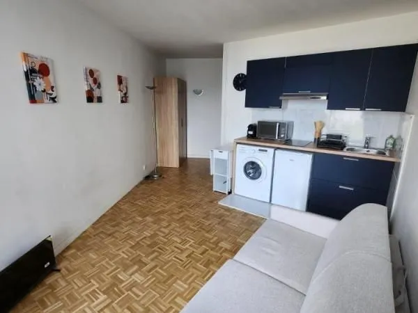 Studio 1 pièce 24 m² 