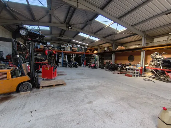 Boutique 1 pièce 360 m² 
