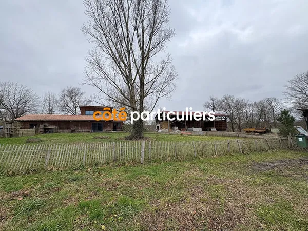 A vendre Maison, commerces et batiments agricole sur 5 hectares 