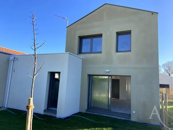 Maison Montaigu 5 pièces 
