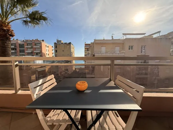 Studio 1 pièce 23 m² 