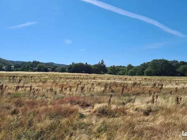 Terrain 565 m² Allan 