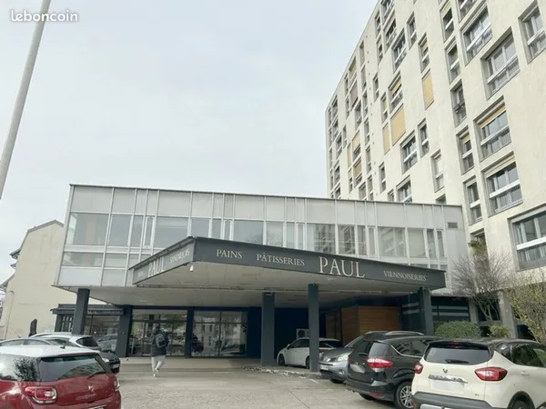 Bureaux 186 m² 