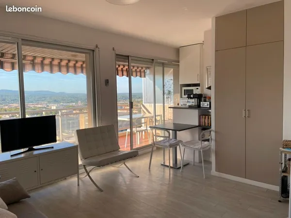 Rare à la vente studio avec terrasse Aix Nord 