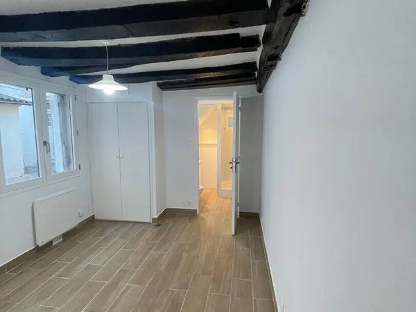Studio 1 pièce 16 m² 