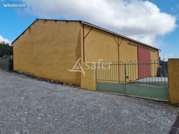 Terrain 760 m² 
