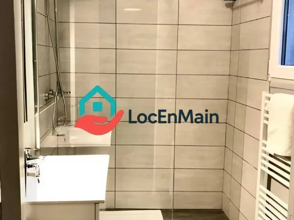 Studio 1 pièce 30 m² 