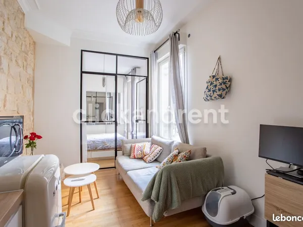 Studio 2 pièces 28 m² 