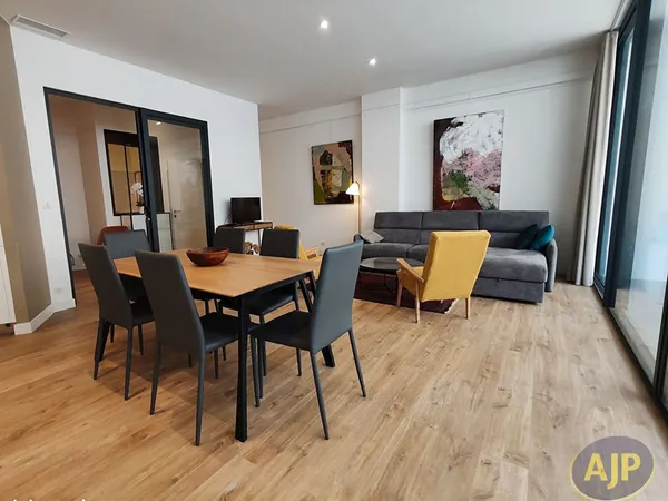 Loft 3 pièces 91 m² 